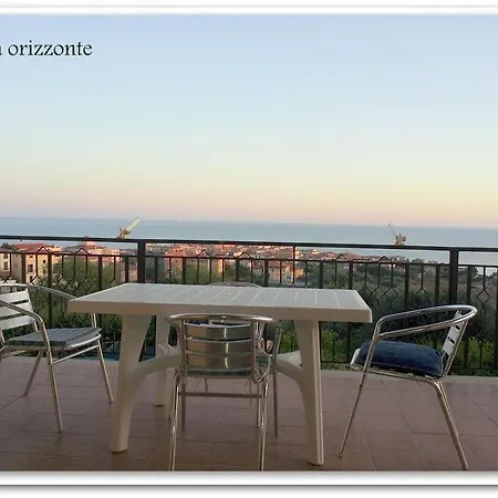 Holiday home Casa Vacanza Orizzonte